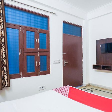 Hotel O Ratiram Palace By Wamson Kalkaji Devi Exterior photo