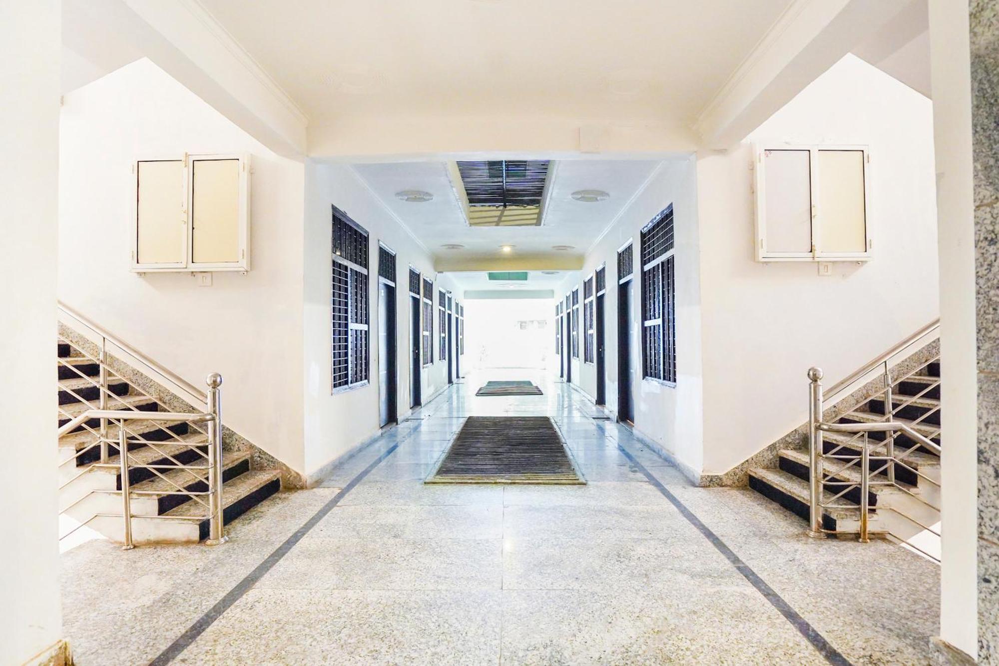 Hotel O Ratiram Palace By Wamson Kalkaji Devi Exterior photo