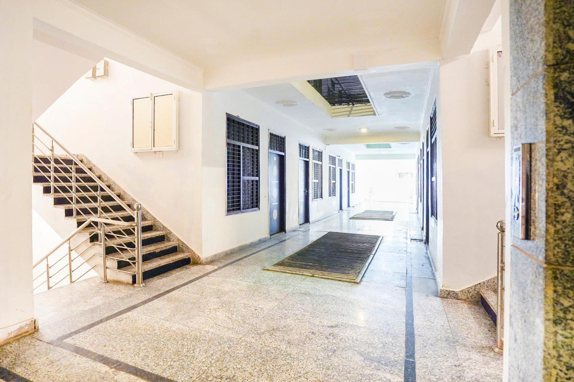 Hotel O Ratiram Palace By Wamson Kalkaji Devi Exterior photo